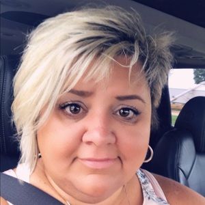 Meet your Posher, Carrie